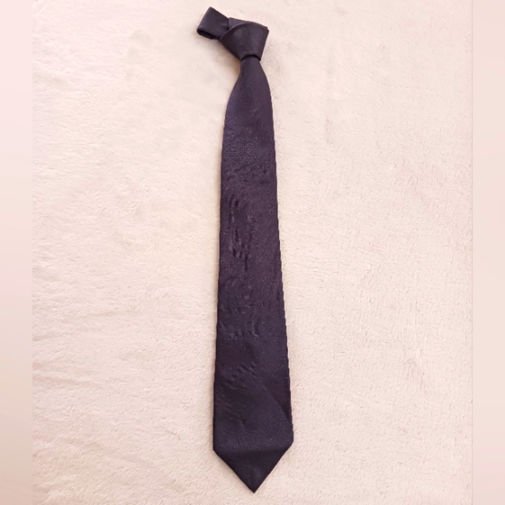 Elegant Charcoal Gray Men's Tie